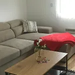 Apartman Nacional, Vila Katalina