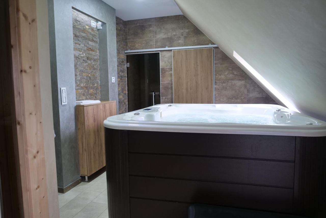 Apartman Nacional, Vila Katalina